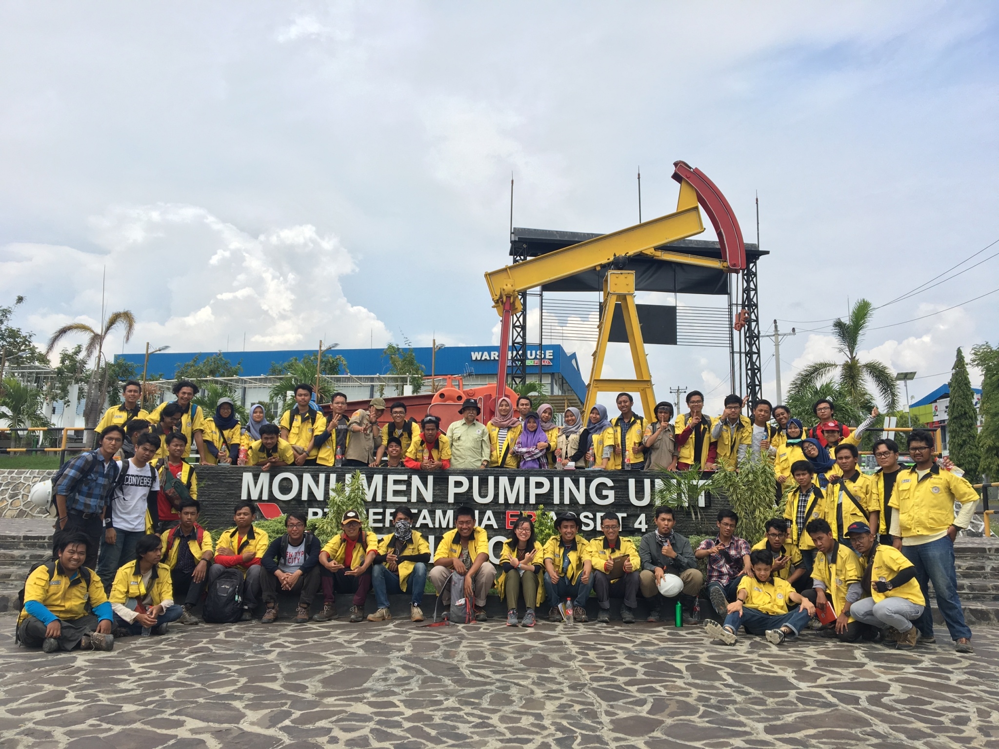 Fieldtrip Geologi Minyak dan Gas Bumi Tahun Akademik 2018 2019 – Laboratorium Sedimentologi